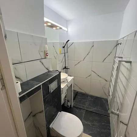 Lightquiet Apartment Bucharest
